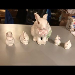 Takahaski hand painted bunny China